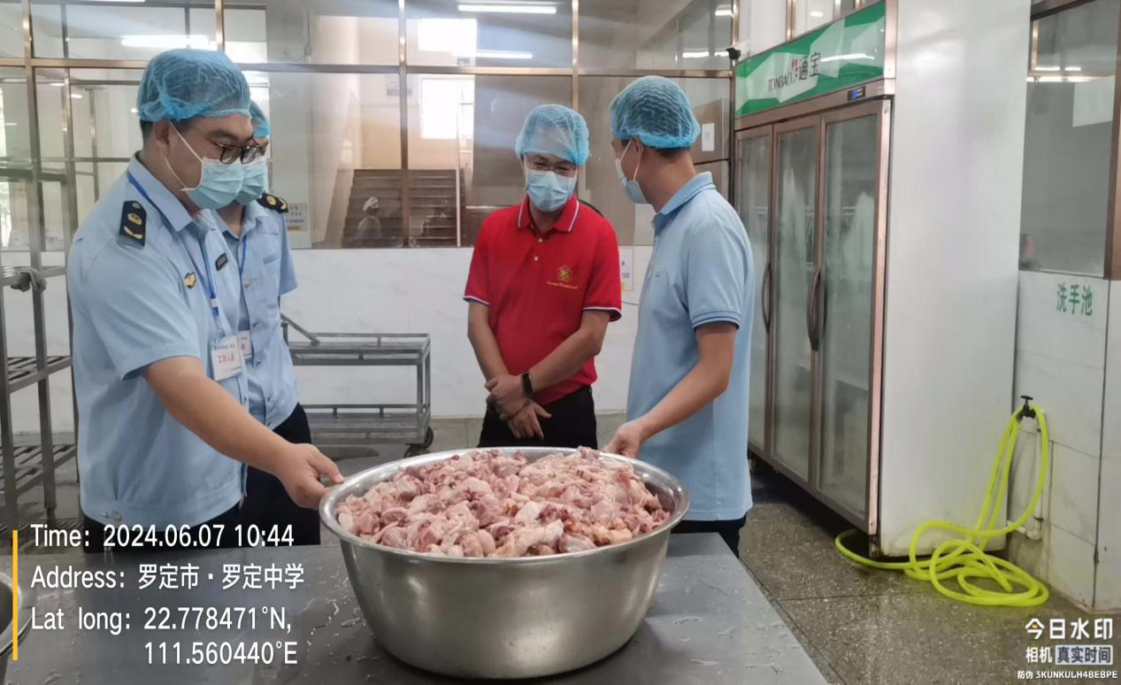 罗定市市场监管局在高考考点罗定中学食堂进行餐饮食品安全保障罗定市