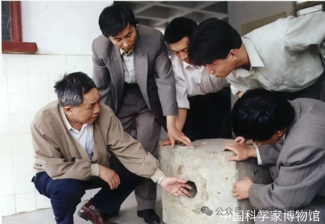 科学家4.jpg
