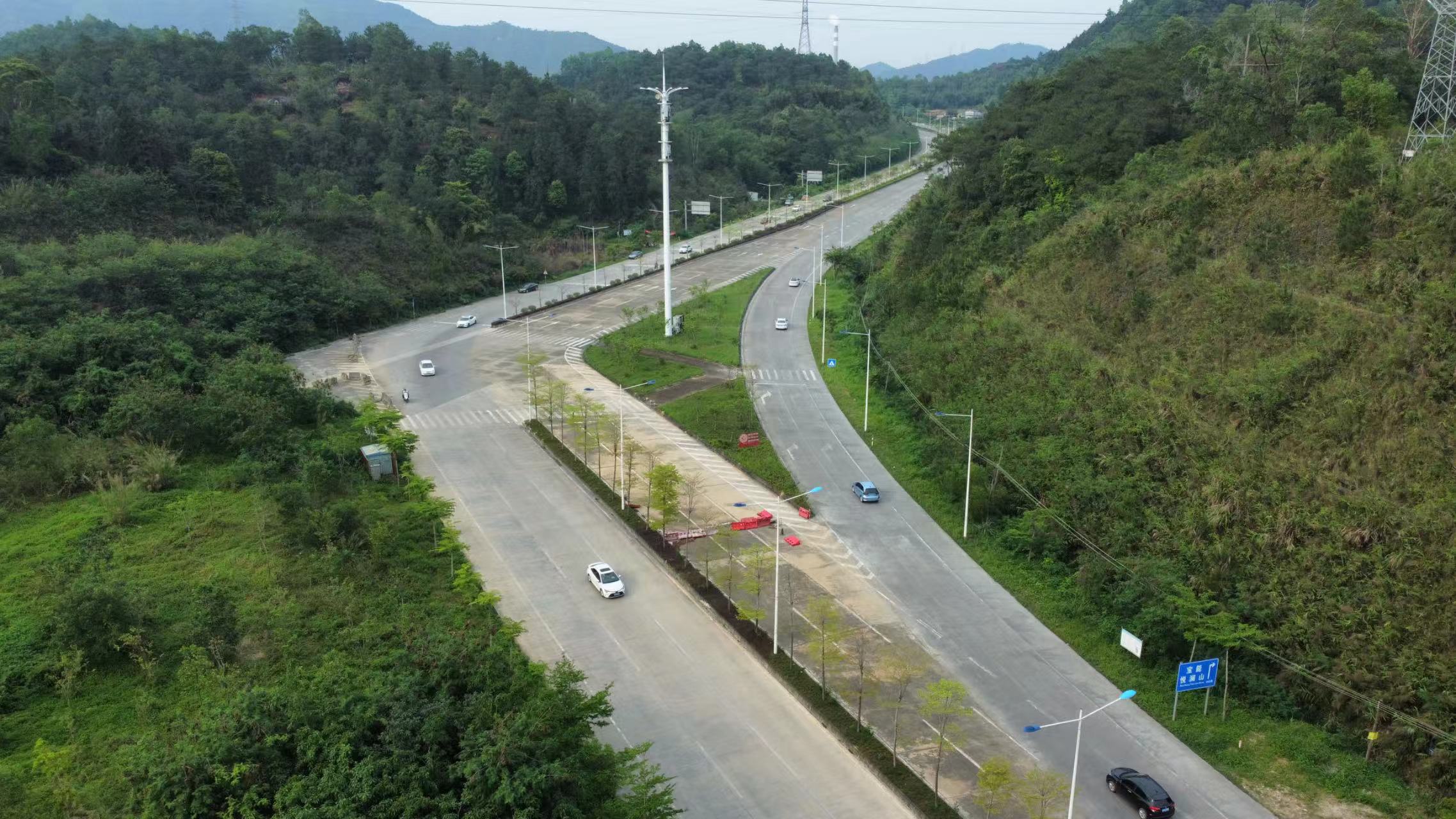省道S265线云浮云城罗乌隧道至迴龙围段路面（项目实施前）.jpg