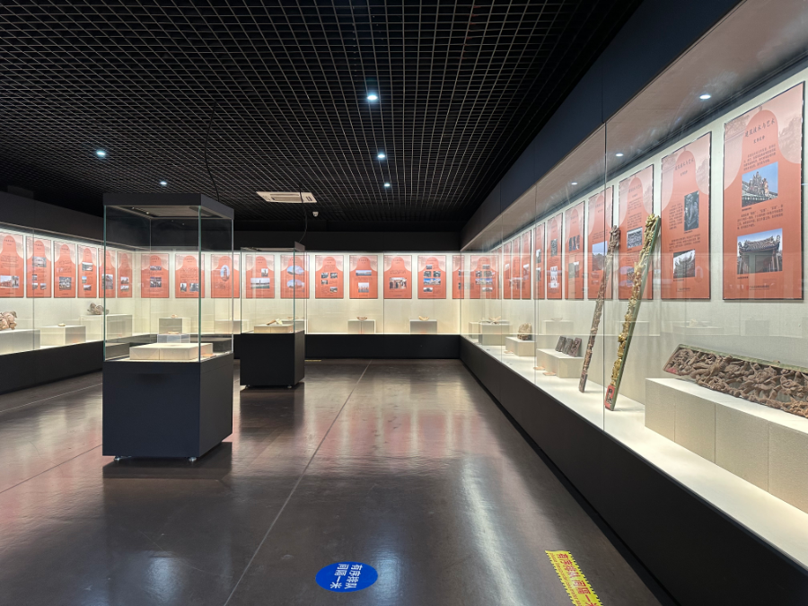 罗定市博物馆-凝固的诗歌展览.JPG